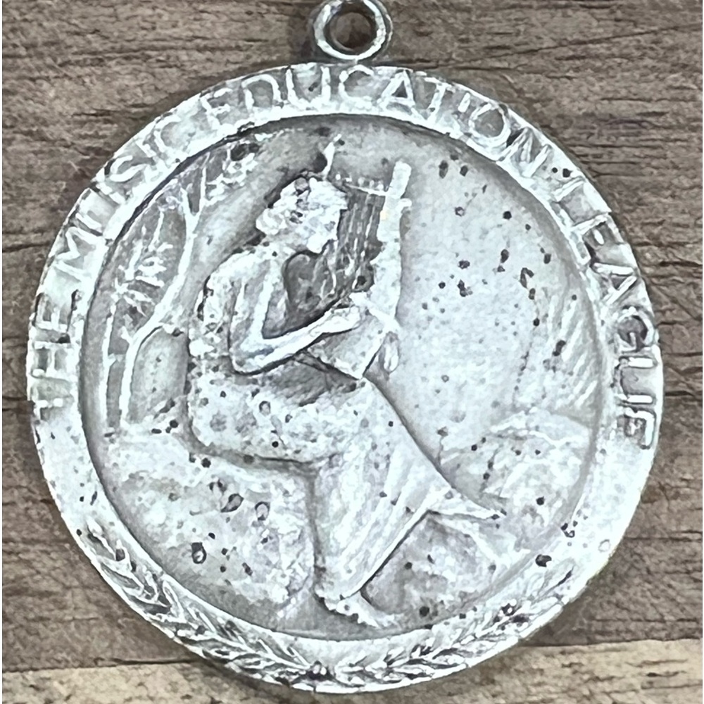 Medallic Art Company Violin Coin 1935-1937
